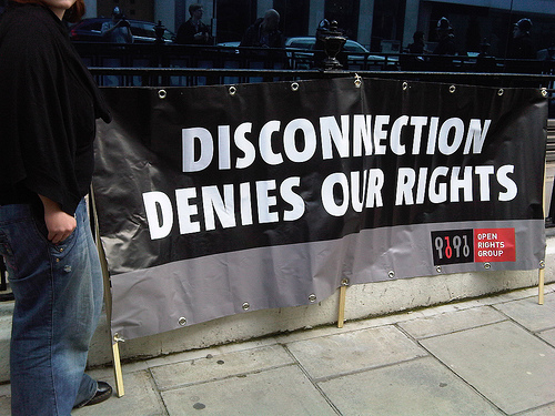 Source: http://www.flickr.com/photos/wmarriage/4481624166/